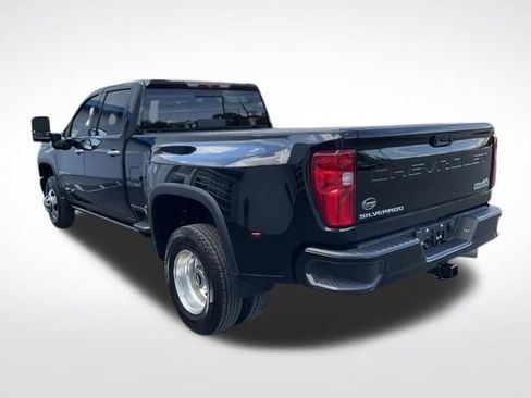 Used 2022 Chevrolet Silverado 3500 High Country w/ Safety Package II AWD/4WD image 13