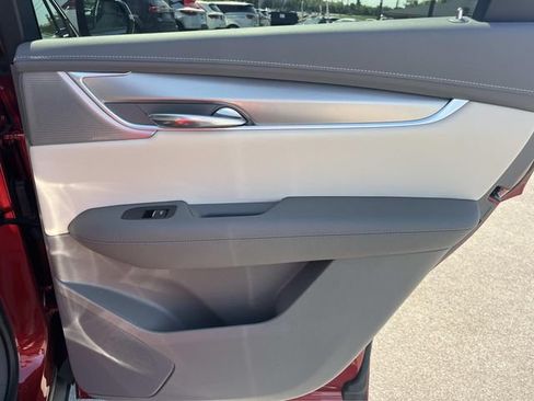 Used 2021 Cadillac XT5 Premium Luxury FWD image 18