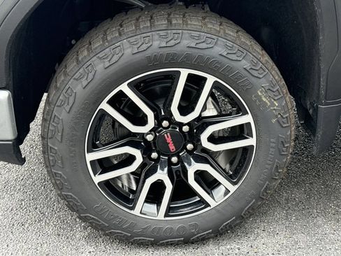 New 2026 GMC Sierra 1500 AT4 w/ AT4 Premium Package image 17