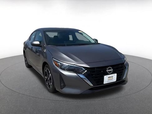 Used 2025 Nissan Sentra SV FWD image 3