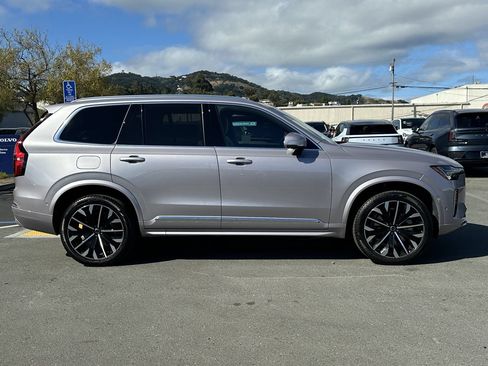 Certified 2026 Volvo XC90 B6 Plus w/ Protection Package Premier AWD/4WD image 9