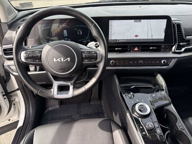Used 2025 Kia Sportage EX AWD/4WD image 17