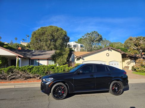 Used 2023 BMW X6 M50i w/ Executive Package image 13