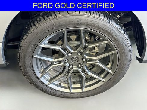 Certified 2024 Ford F150 Lariat w/ FX4 Off-Road Package image 32