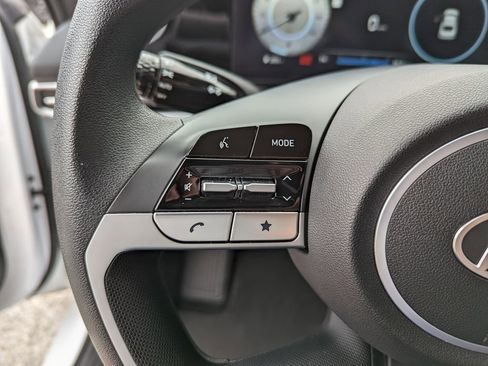 Used 2024 Hyundai Elantra SEL image 22