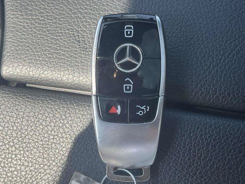 Used 2023 Mercedes-Benz E 450 4MATIC All-Terrain Wagon image 4