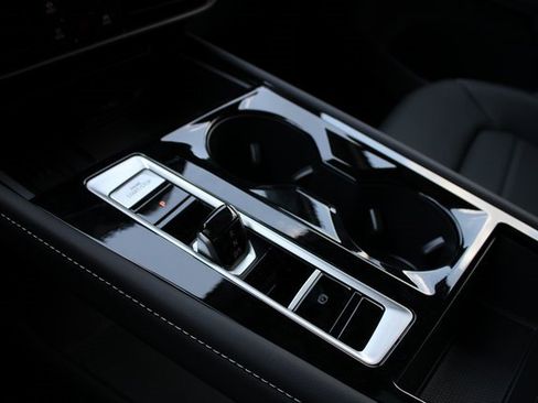 New 2025 Volkswagen Atlas Cross Sport SEL image 10