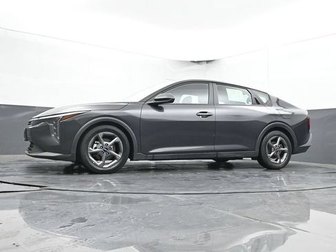 Used 2025 Kia K4 FWD image 47