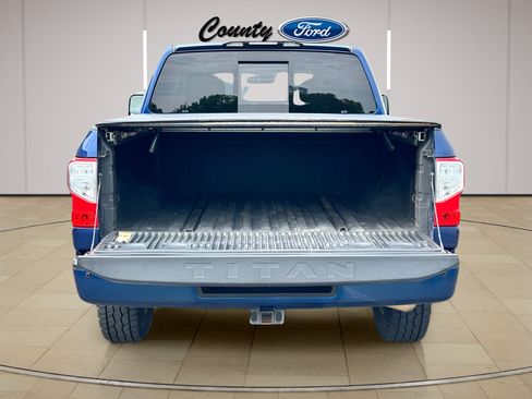 Used 2017 Nissan Titan SV AWD/4WD image 37