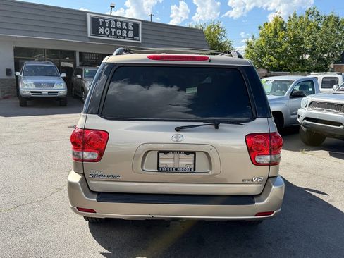 Used 2005 Toyota Sequoia SR5 RWD image 14