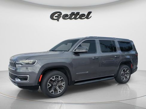 Used 2023 Jeep Wagoneer Series III w/ Preferred Equipment Group RWD image 1