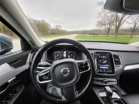 Used 2016 Volvo XC90 T5 Momentum image 18