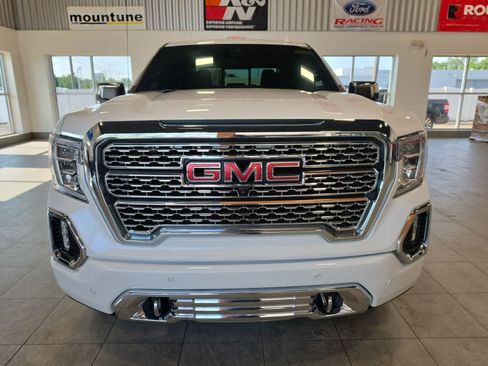 Used 2019 GMC Sierra 1500 Denali w/ Denali Ultimate Package AWD/4WD image 3