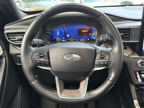 Used 2020 Ford Explorer Platinum w/ Premium Technology Package AWD/4WD image 24