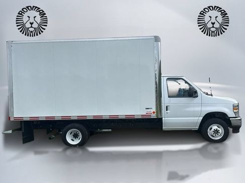 New 2027 Ford E-450 and Econoline 450 Super Duty w/ Power Equipment Group RWD image 5