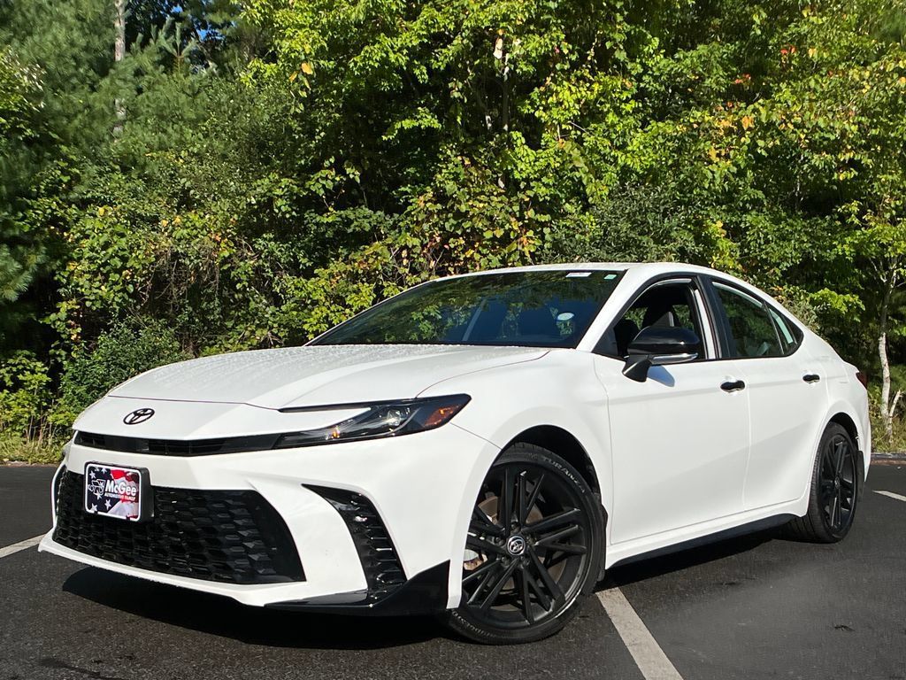 Used 2026 Toyota Camry Hybrid w/ Convenience Package AWD/4WD 360° Tour