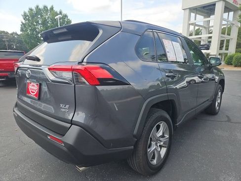 Used 2025 Toyota RAV4 XLE AWD/4WD image 9