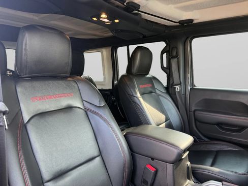 Used 2019 Jeep Wrangler Unlimited Rubicon AWD/4WD image 35