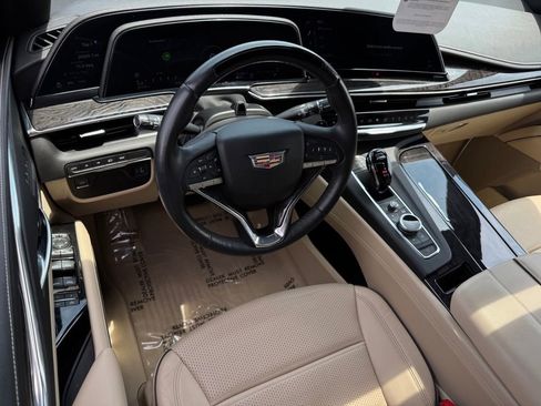 Certified 2023 Cadillac Escalade Premium Luxury w/ LPO, Floor Liner Package AWD/4WD image 26