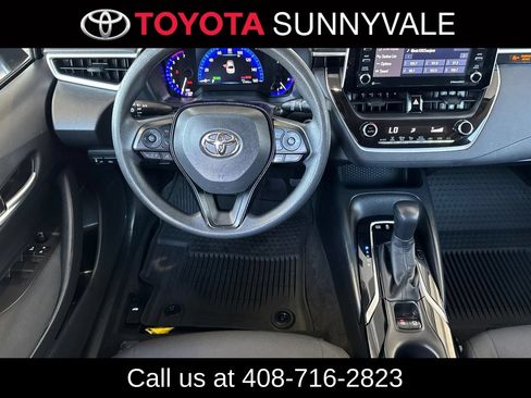 Used 2021 Toyota Corolla LE FWD image 18