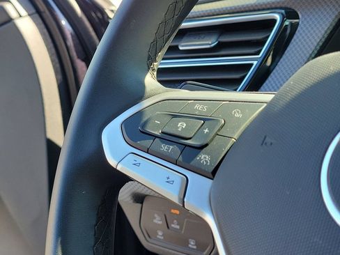 Certified 2025 Volkswagen Atlas Peak Edition SE AWD/4WD image 31