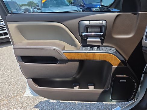 Used 2018 GMC Sierra 1500 SLT AWD/4WD image 17