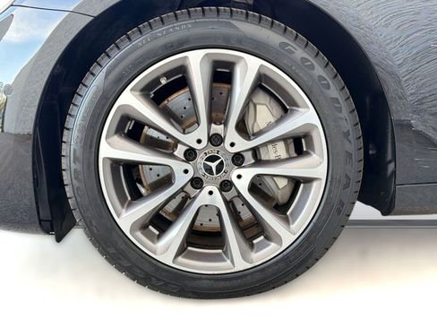 Certified 2018 Mercedes-Benz E 400 4MATIC Sedan image 12