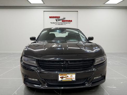 Used 2017 Dodge Charger SXT w/ Rallye Group RWD image 2