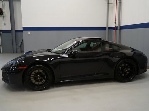 New 2026 Porsche 911 Carrera GTS image 2