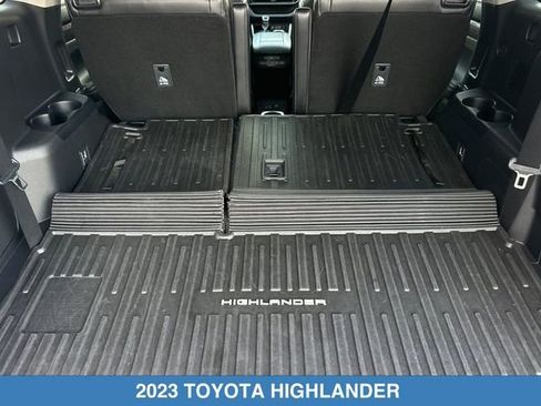 Used 2023 Toyota Highlander Limited AWD/4WD image 18