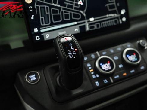 Used 2024 Land Rover Defender 110 SE image 36