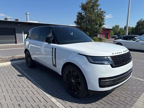 Used 2025 Land Rover Range Rover Autobiography image 3