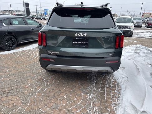 Used 2023 Kia Sorento SX Prestige image 6