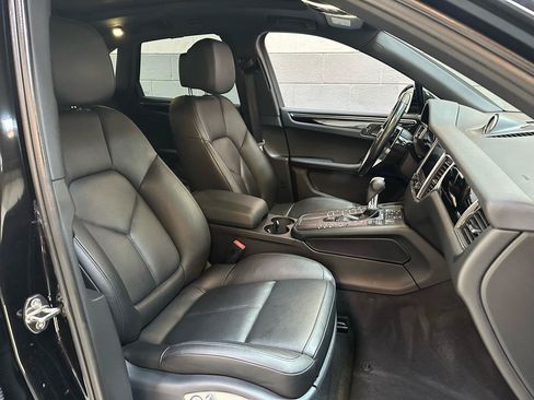 Used 2017 Porsche Macan S AWD/4WD image 9