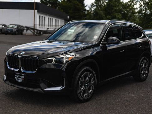 Used 2023 BMW X1 xDrive28i image 4