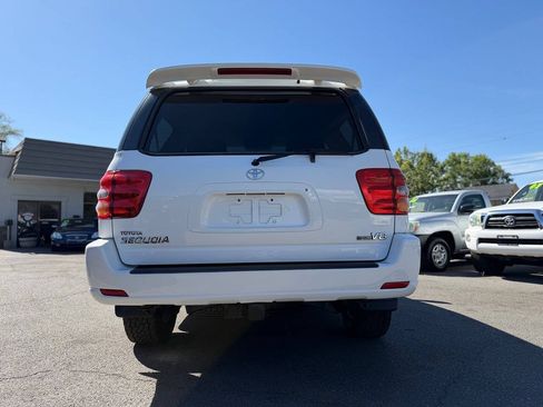 Used 2004 Toyota Sequoia Limited RWD image 86