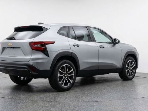 Used 2025 Chevrolet TrailBlazer LT image 9