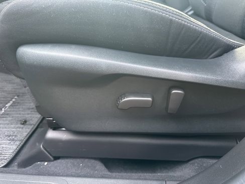 Certified 2025 Subaru Ascent Premium image 12