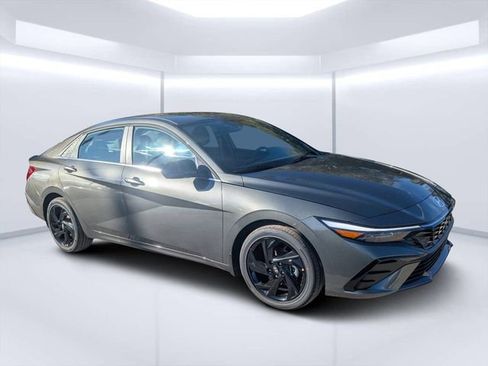 New 2026 Hyundai Elantra SEL Sport Premium FWD image 1