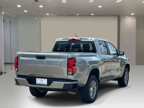 Used 2024 Chevrolet Colorado LT w/ LT Convenience Package II AWD/4WD image 4