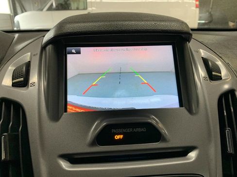 Used 2015 Ford Transit Connect XLT image 11