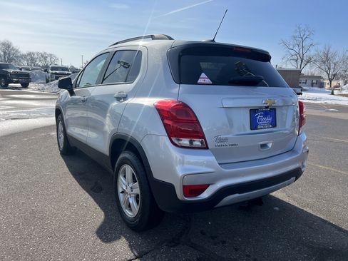 Certified 2022 Chevrolet Trax LT w/ Driver Confidence Package image 6
