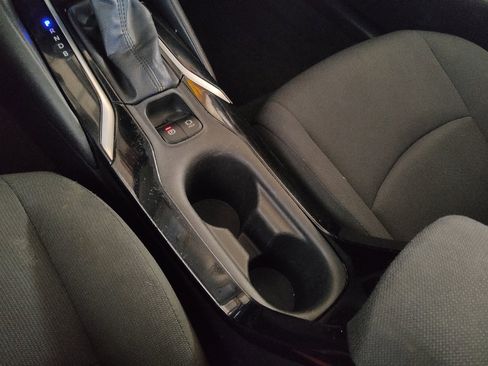 Used 2022 Toyota Corolla LE image 26