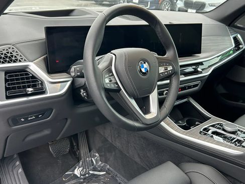 Used 2024 BMW X5 xDrive40i w/ Premium Package AWD/4WD image 13