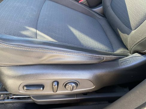 Used 2020 Buick Encore GX Preferred w/ Cold Weather Comfort Package FWD image 20