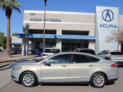 Used 2015 Ford Fusion S image 2