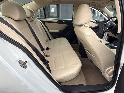Used 2011 Volkswagen Jetta SE image 17