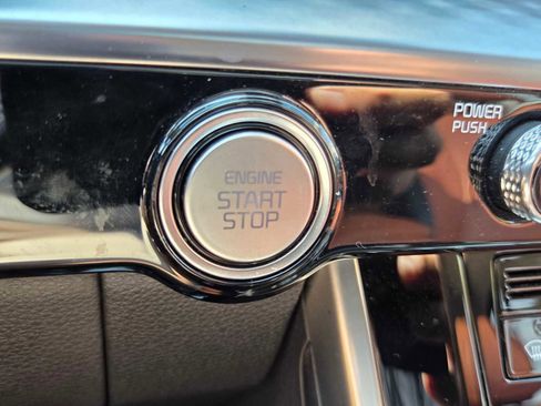 Used 2024 Kia Carnival SX Prestige FWD image 31