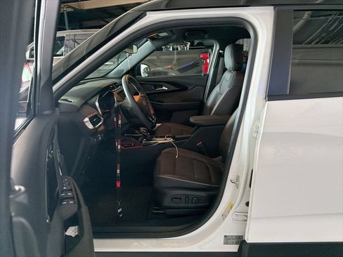 Used 2021 Chevrolet TrailBlazer RS FWD image 6