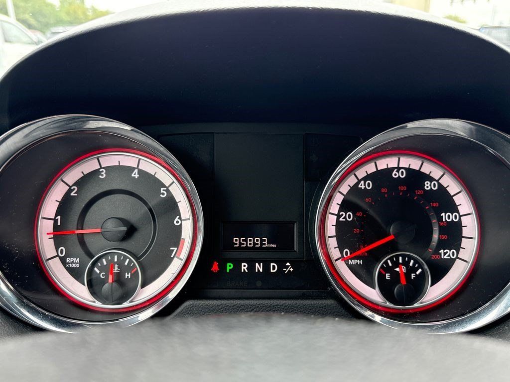 Used 2018 Dodge Grand Caravan SE FWD image 26